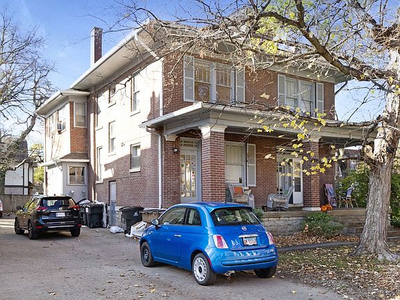 3rd image of 2111 Belmont Blvd APT 4