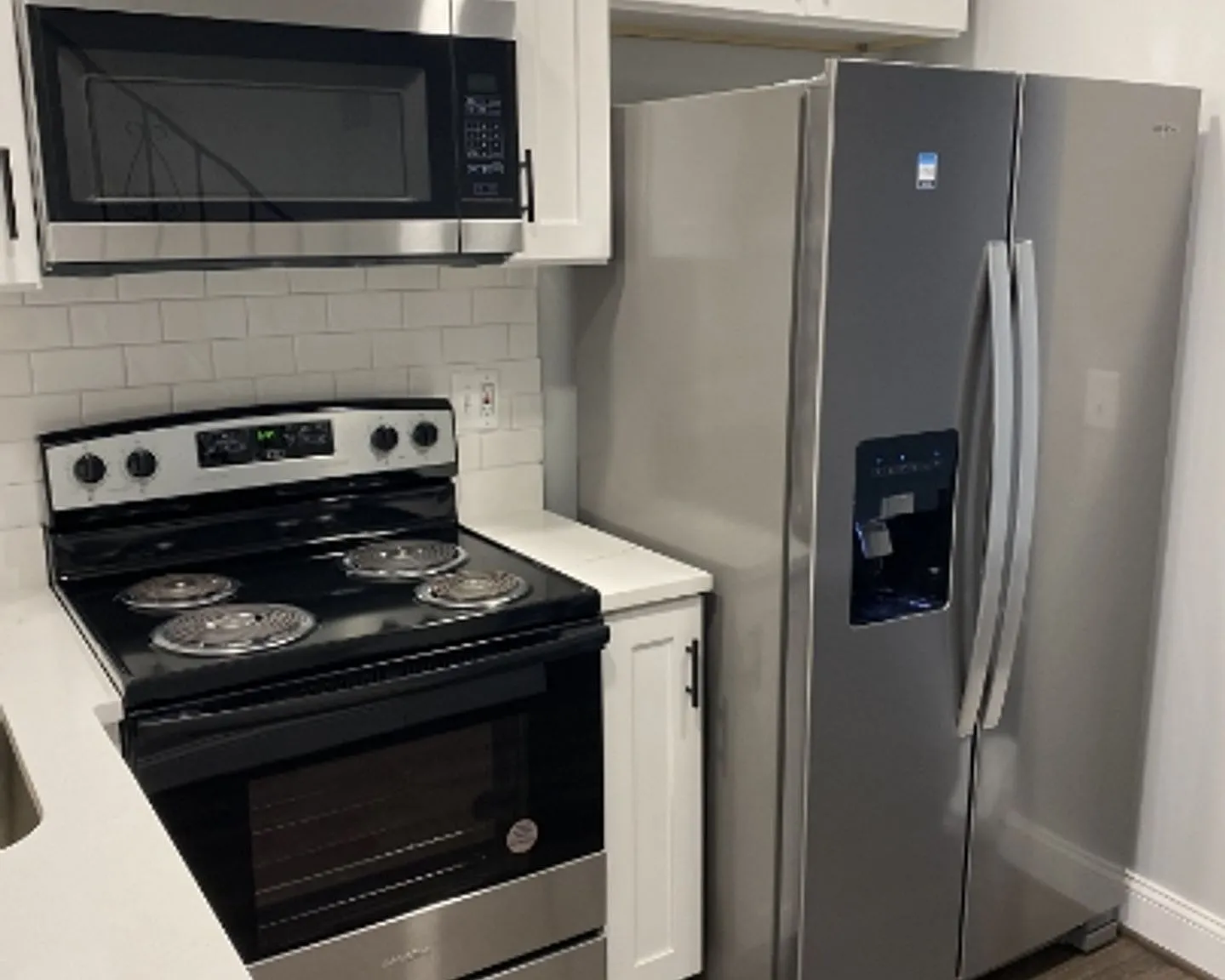 3908 Claremont Avenue $600 Available Room (Shared Bath) — Photo 4