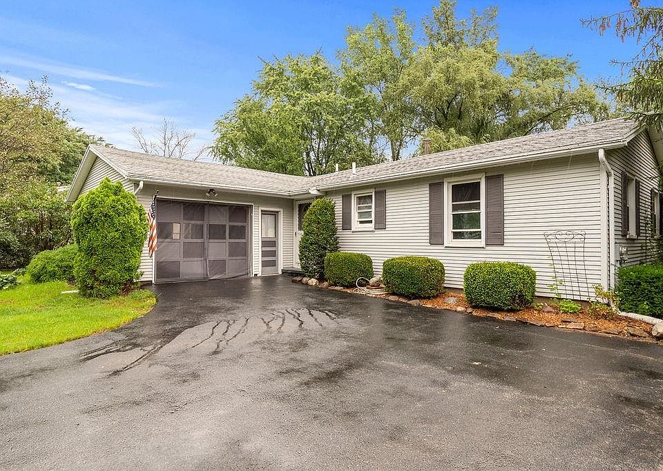 1st image of 6 Peach Blossom Cir