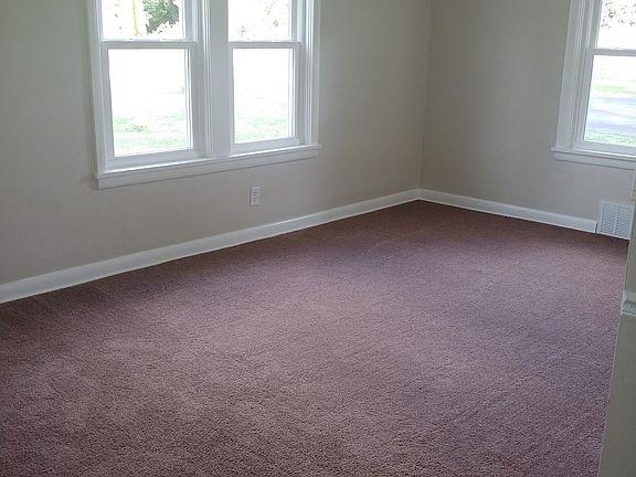3rd image of 255 Branstetter St