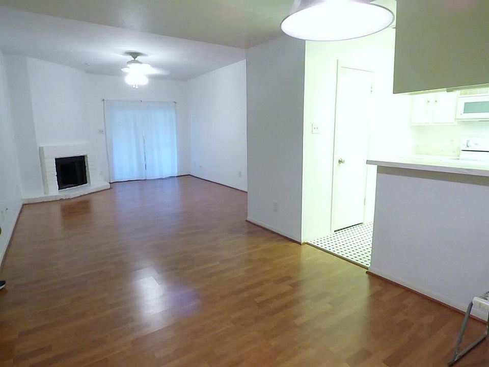1st image of 11711 Memorial Dr APT 271