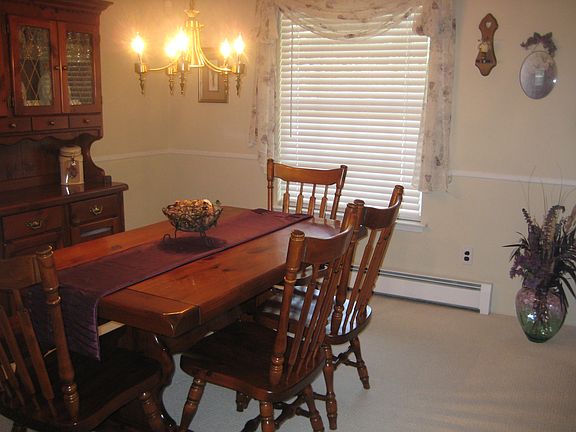 5th image of 2 Madsen Ct