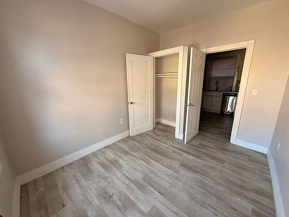 4th image of 413 54th St APT 4