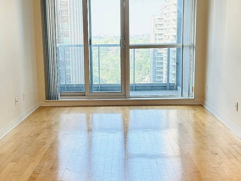 4968 Yonge St #1906 — Photo 4