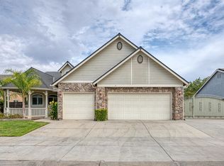 489 W Serena Ave, Clovis, CA
