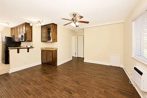 32 Peachtree Ave NE Photo 1