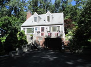 37 W Glen Rd, Denville, NJ 07834