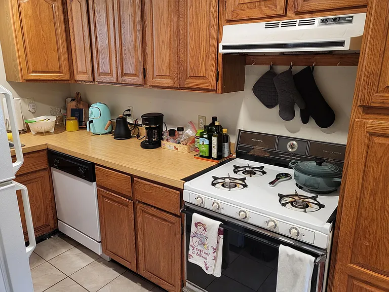 103 Alder St #1 — Photo 8