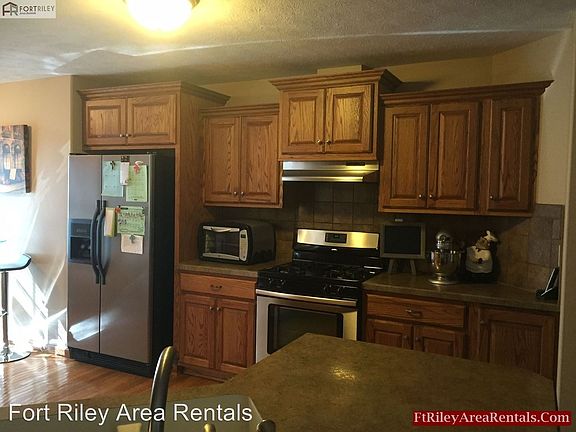 2nd image of 210 Cheyenne Dr
