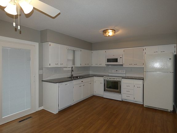 5th image of 704 NE 82nd Ter