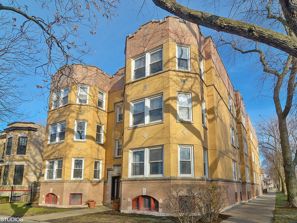 1st image of 3235 N Oakley Ave #1S