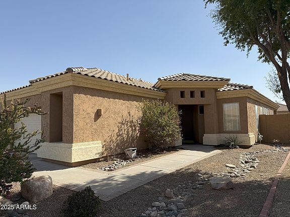 2nd image of 901 W ORIOLE Way
