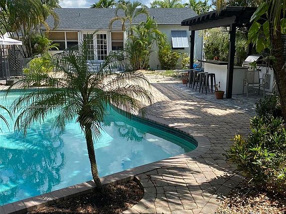 5th image of 1516 Funston St #1516