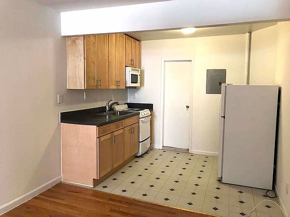 4th image of 343 E 81st St APT 1B