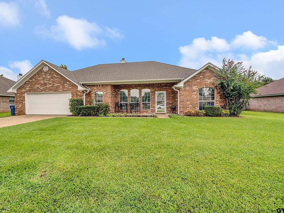 1st image of 114 Bluebird Ln