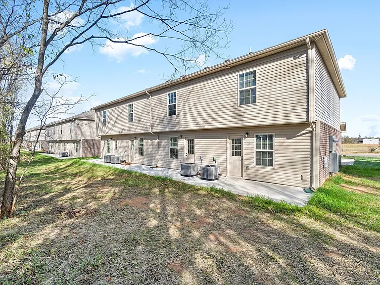Glenkirk Dr - 1000 — Photo 27