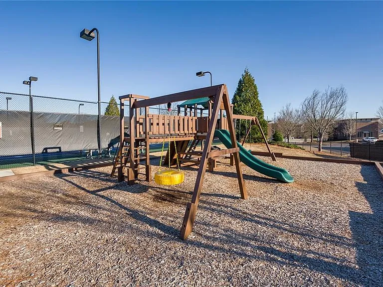 4148 Baverton Dr — Photo 27