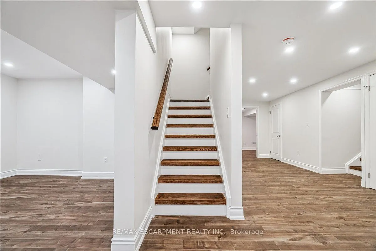 Building Photo - 2180 Lumberman Ln #LOWER LEVEL