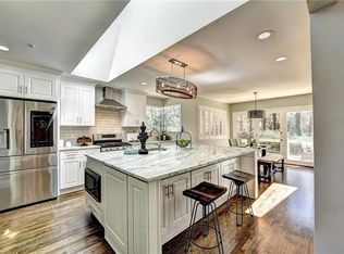 10045 Bankside Dr, Roswell, GA 30076