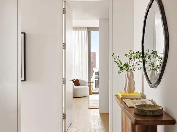 215 Chrystie Street image 9 of 17