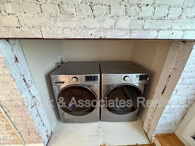 109 W Main St #402 — Photo 15