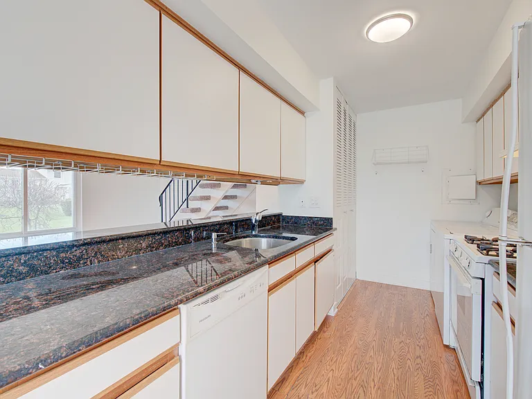1673 Cornell Dr #1673 — Photo 9