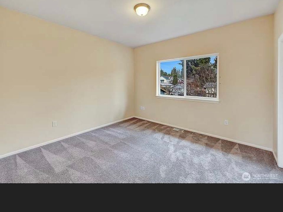 1st image of 262 SE Andrews St