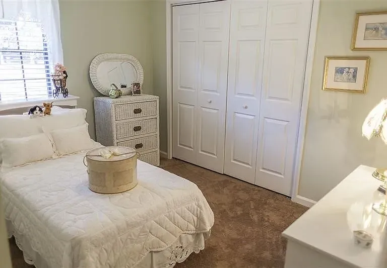 Ember Cir — Photo 9