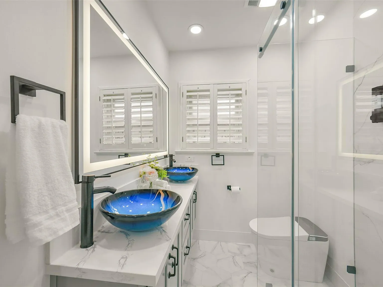 4 bed, 3.0 bath, 2998 sqft, $6,500 — Photo 4