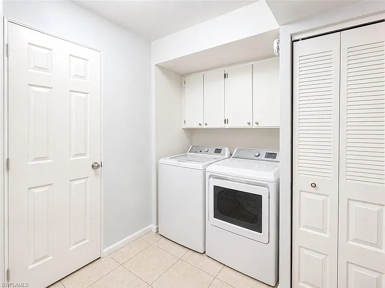 4000 Ice Castle Way #5 — Photo 22