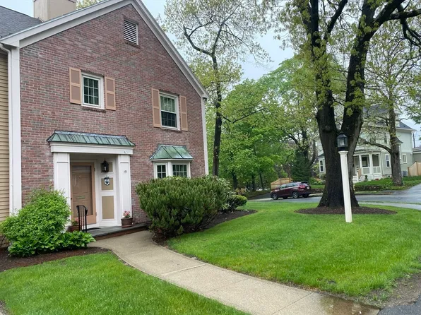 19 Oakland Ave, Needham, MA 02492