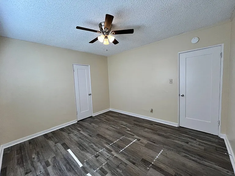 Large Downstairs One Bedroom One Bath! — Photo 17