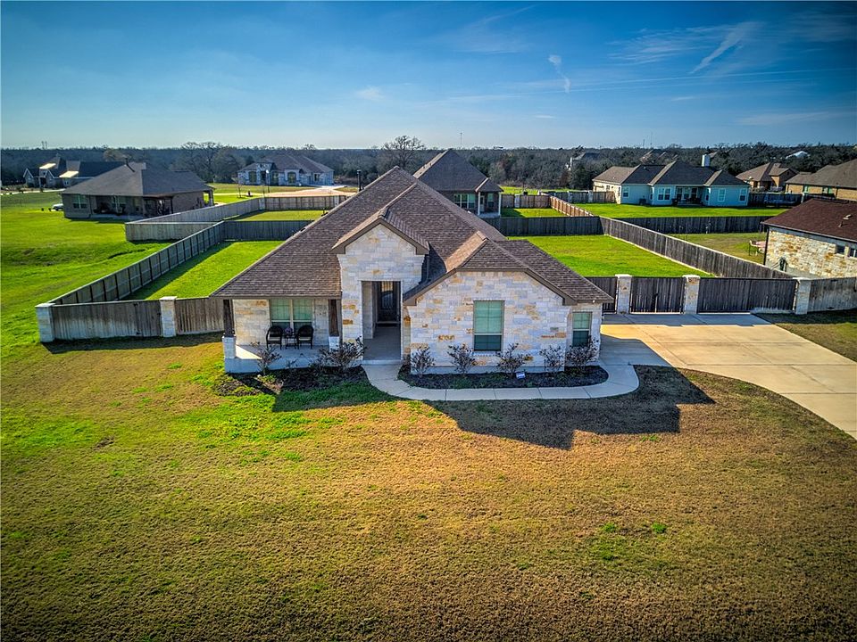 1st image of 285 Chisholm Trl
