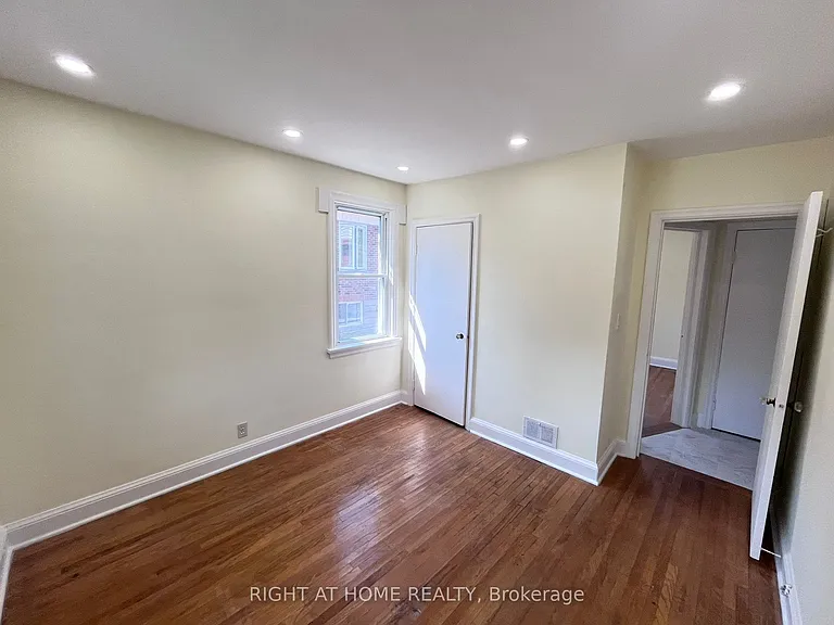 224 College Ave #MAIN FLLOOR — Photo 11