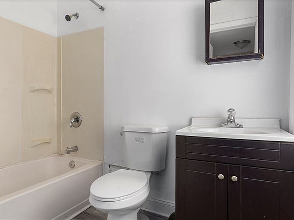 5th image of 4715 Hazelwood Ave #1