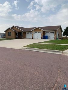 408 W 14th St, Dell Rapids, SD, 57022