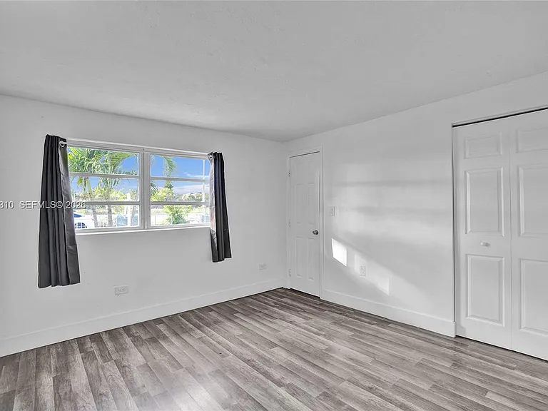 2100 Service Rd — Photo 10