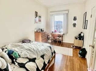 912-913 Beacon St #3, Boston, MA 02215