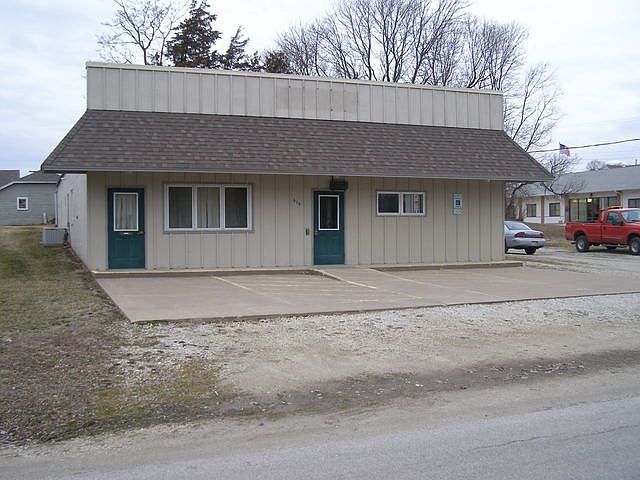 1st image of 614 N 1st St