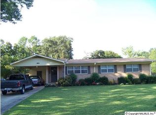 1004 Dodd Dr SW, Decatur, AL 35601