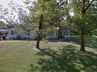 22 Davis Dr, Jerseyville, IL 62052