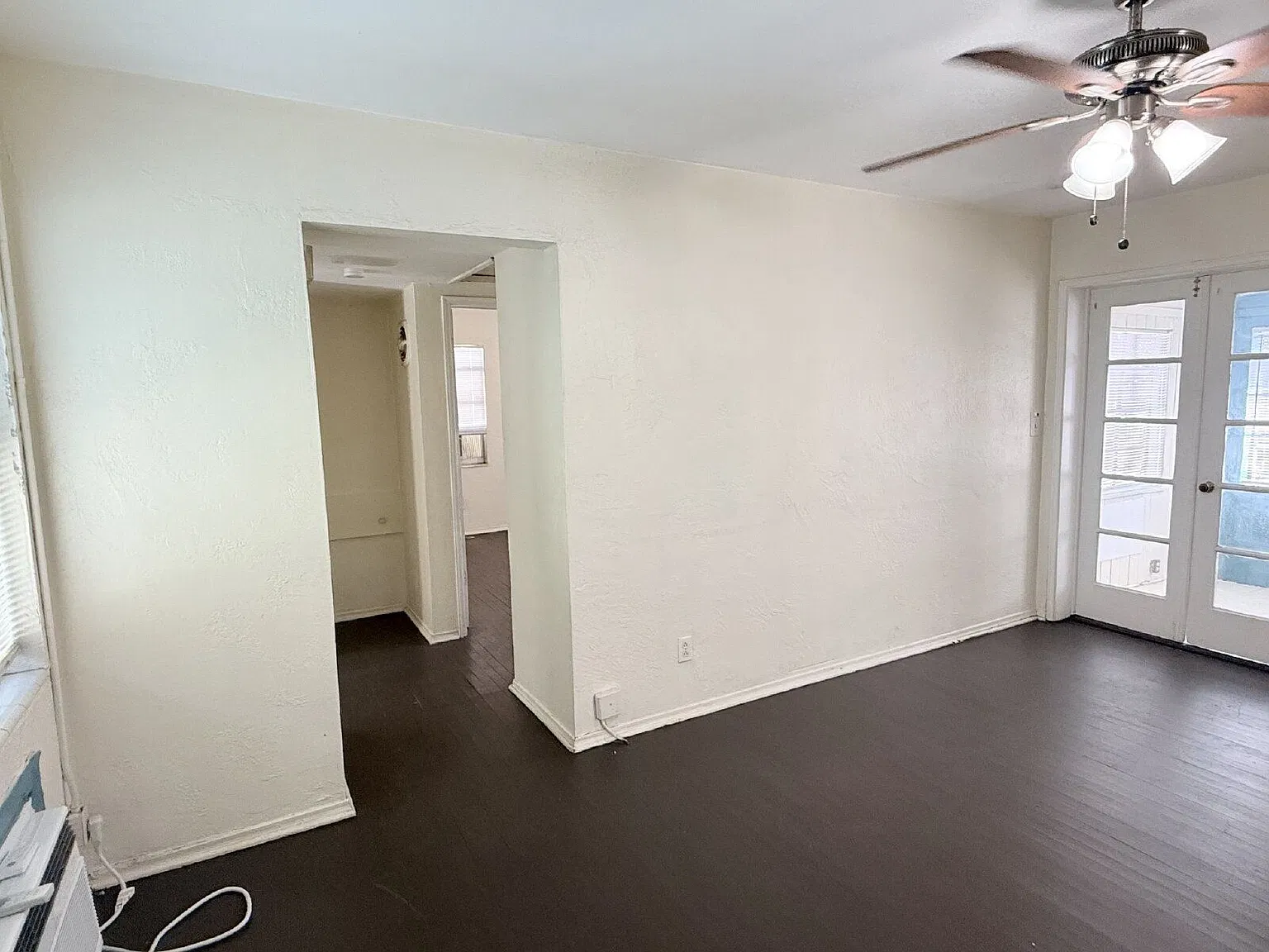 2 bed, 1.0 bath, 900 sqft, $1,495 — Photo 4