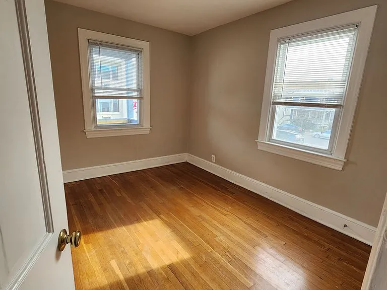 2105 Mount Vernon Ave — Photo 12