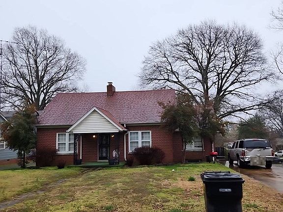 2nd image of 928 Summer Dr