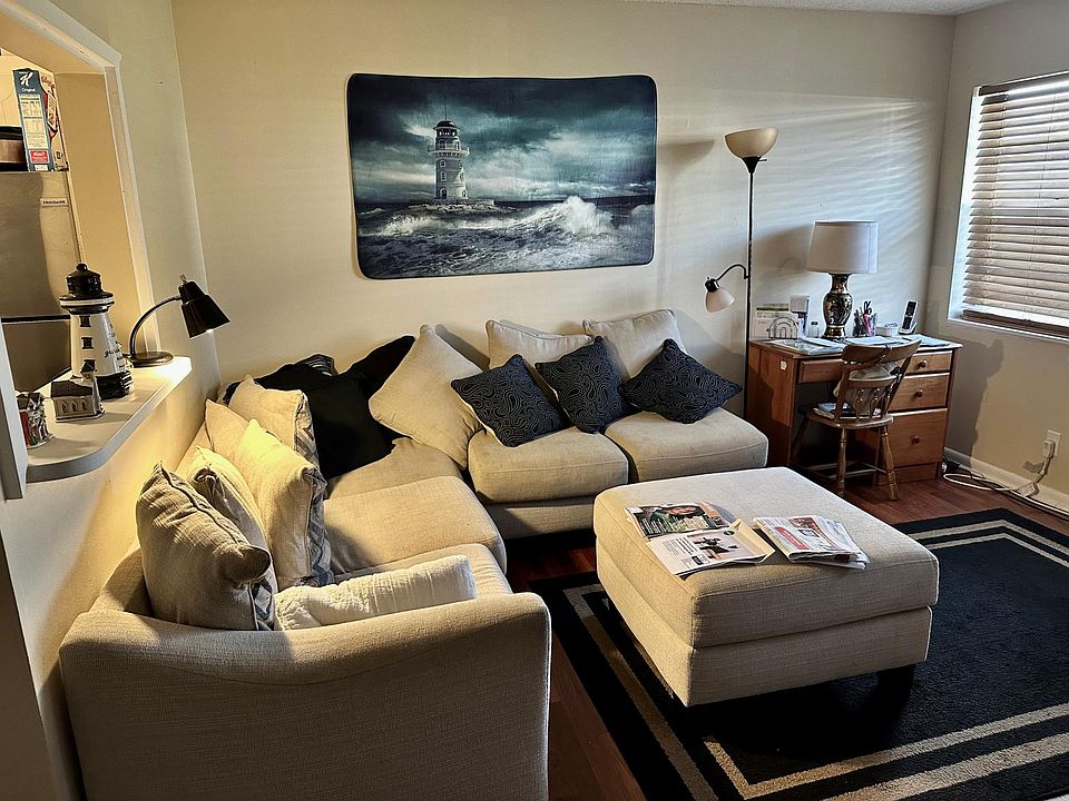 1st image of 32 Cambridge St #32