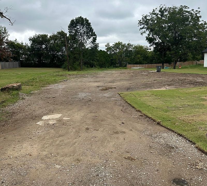 2nd image of 5427 E 32nd Pl