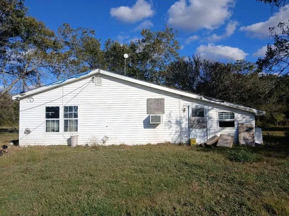 885 Bullock Rd, Palacios, TX 77465