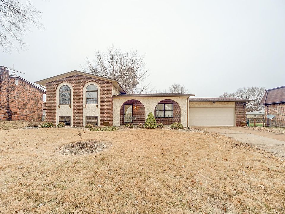 1st image of 125 Toulon Ct