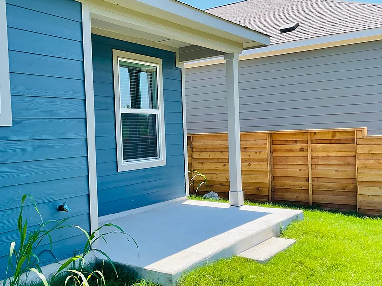 470 Jack Ryan St — Photo 12