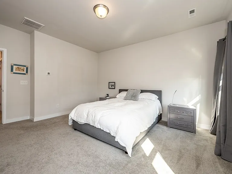 1724 Town Oak Ln — Photo 14